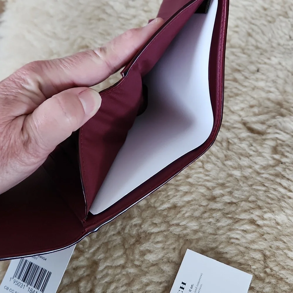 NWT Coach Colorblock Wyn Small Signature Leather Wallet 🤎🎁♥️ - Picture 12 of 16